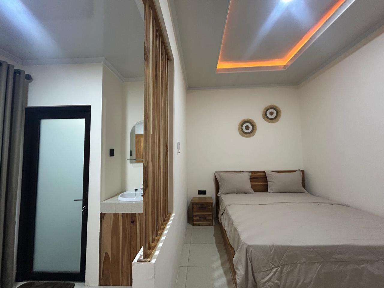 Sukha Homestay Kuta  Exterior photo